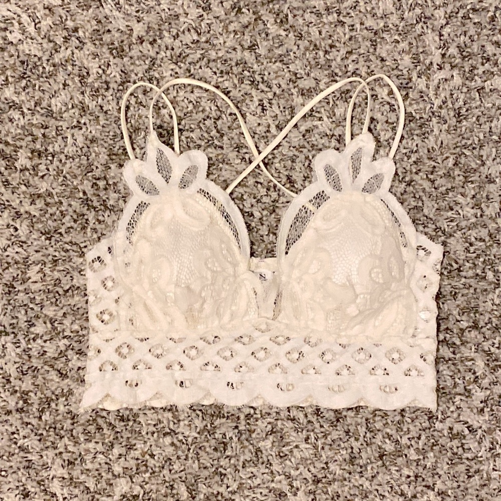 Zenana white lace bralette size medium